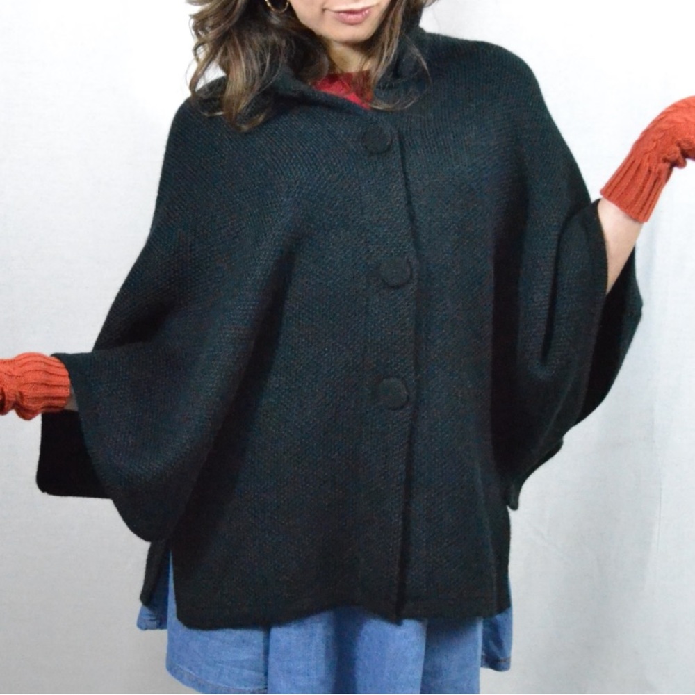 Pincho Poncho London never worn real alpaca wool